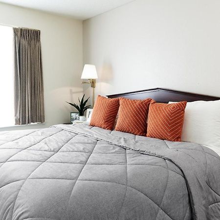 Intown Suites Extended Stay Greensboro Nc - Lanada Extérieur photo