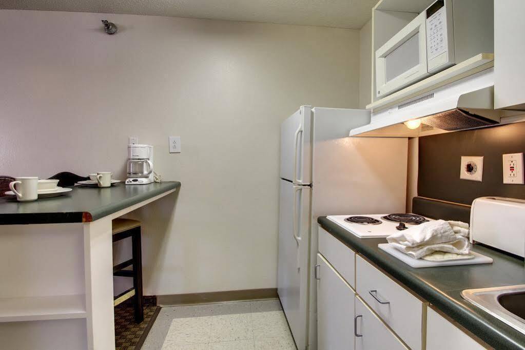 Intown Suites Extended Stay Greensboro Nc - Lanada Extérieur photo