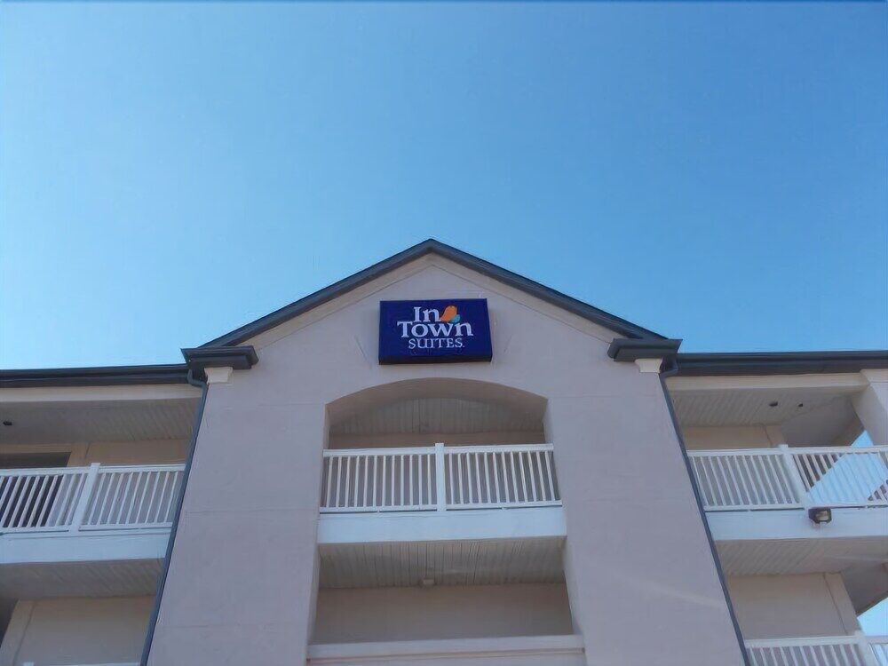 Intown Suites Extended Stay Greensboro Nc - Lanada Extérieur photo